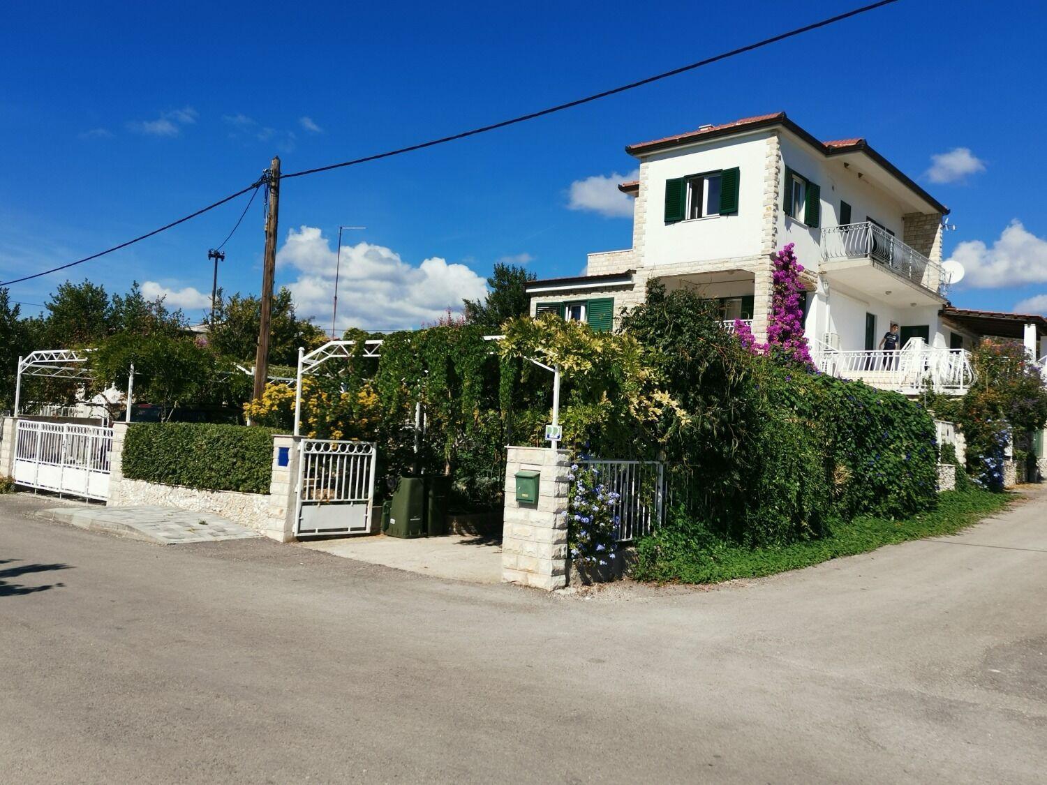 Apartments Srdan Vinišće Buitenkant foto