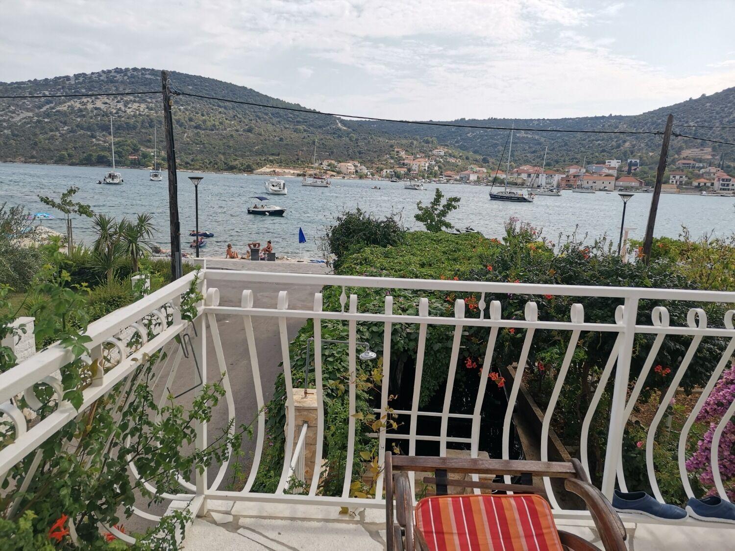 Apartments Srdan Vinišće Buitenkant foto