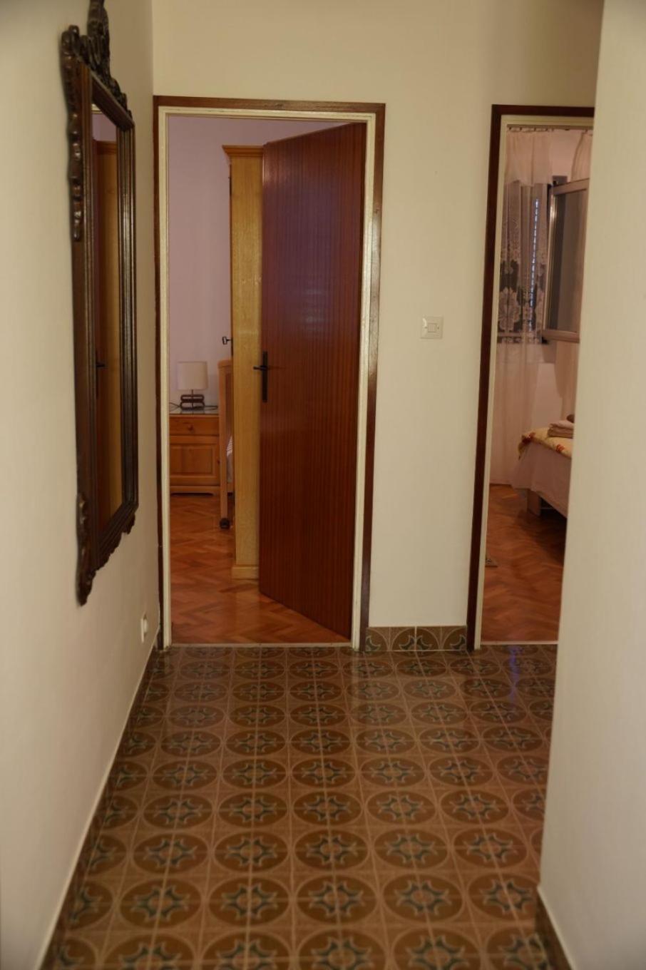 Apartments Srdan Vinišće Buitenkant foto