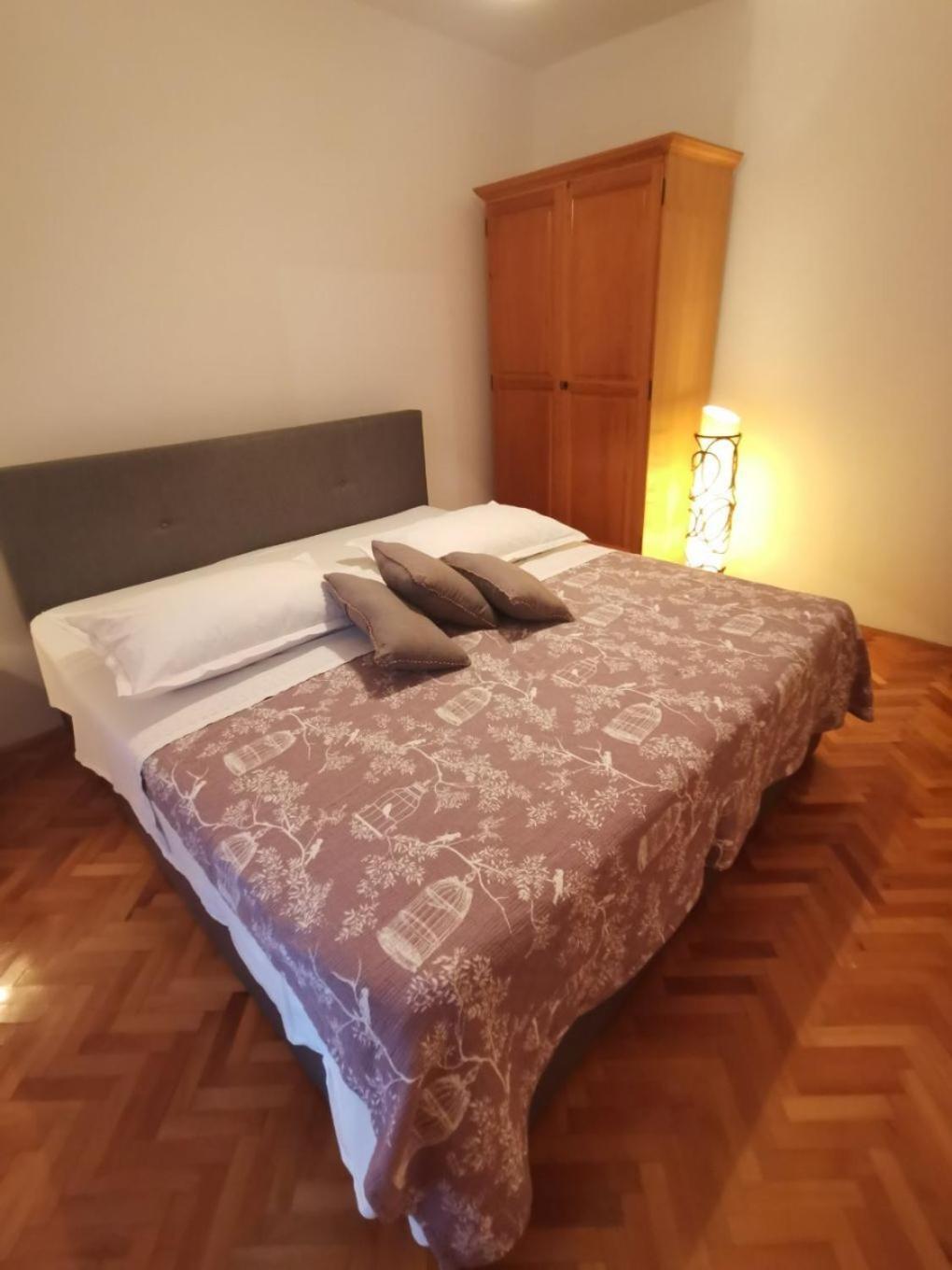 Apartments Srdan Vinišće Buitenkant foto
